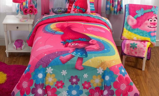 Dreamsworks Trolls Show Me A Smile Bed In Bag Bedding Set with regard to proportions 2000 X 2000