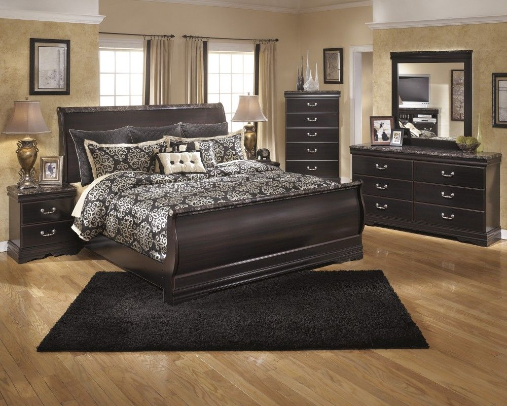 Esmeralda Sleigh King Bedroom Set Cozy Apartment Sleigh Bedroom regarding measurements 1000 X 800