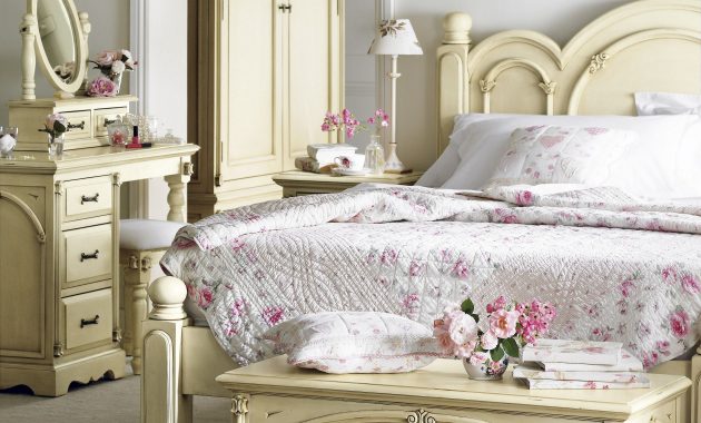 French Furniture French Style Bedroom Pakistan Room in sizing 2520 X 3121