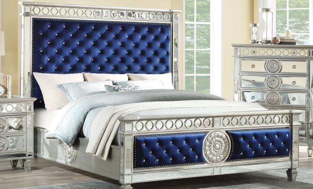 Glam King Bedroom Set 3p Blue Tufted Velvet Mirrored Inlay Varian for dimensions 1081 X 1080