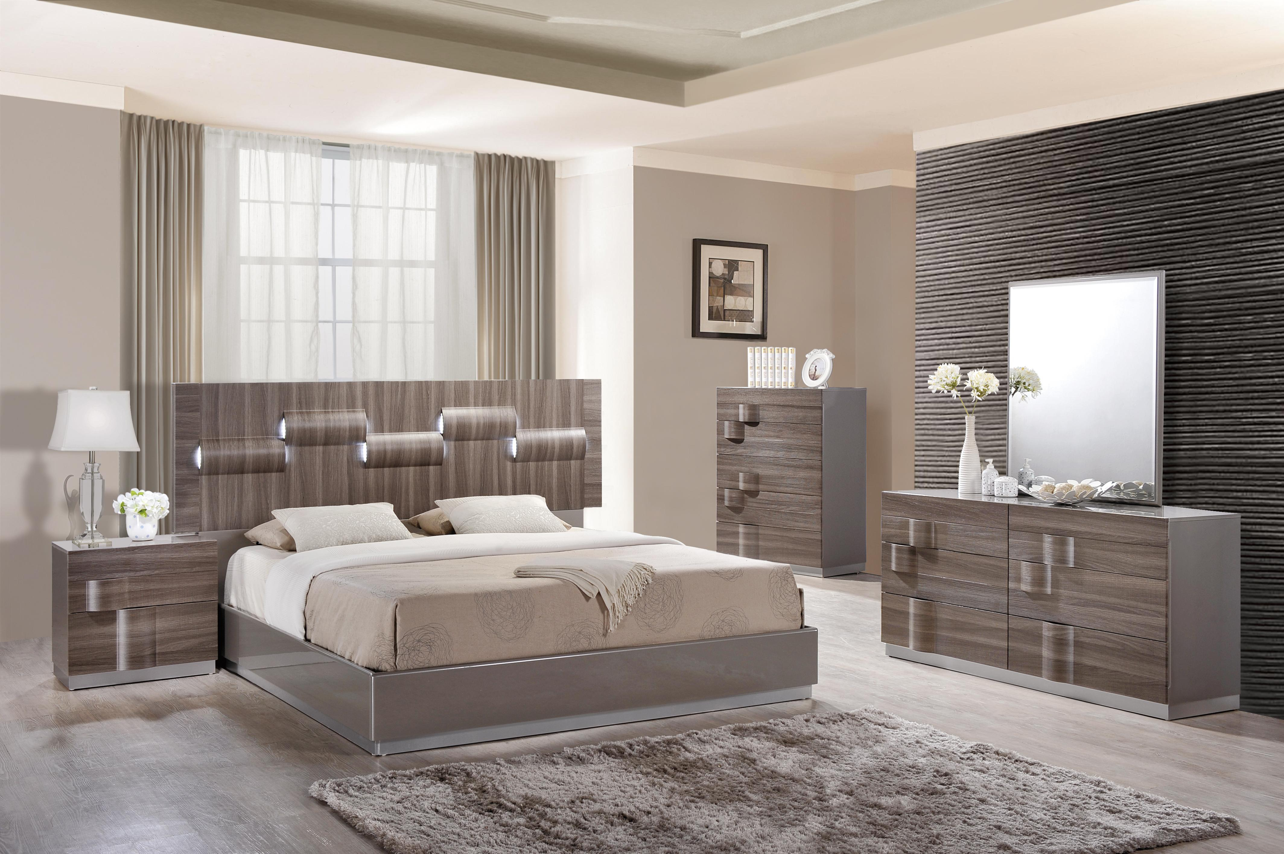 Glamorous Grey Zebra Wood Led Bedroom Set with regard to proportions 4256 X 2832