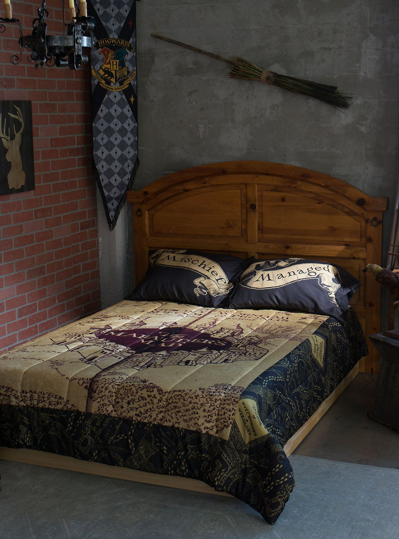 Harry Potter Bedding Set In 2019 Wishlist Harry Potter Bed Set pertaining to measurements 1360 X 1836