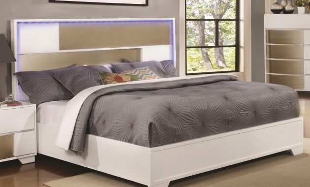 Havering Bed With Led Lighted Headboard Coaster 204741 pertaining to dimensions 2981 X 2538