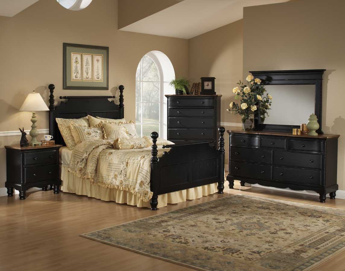 Hillsdale Wilshire Post Bed Rubbed Black with proportions 1145 X 900