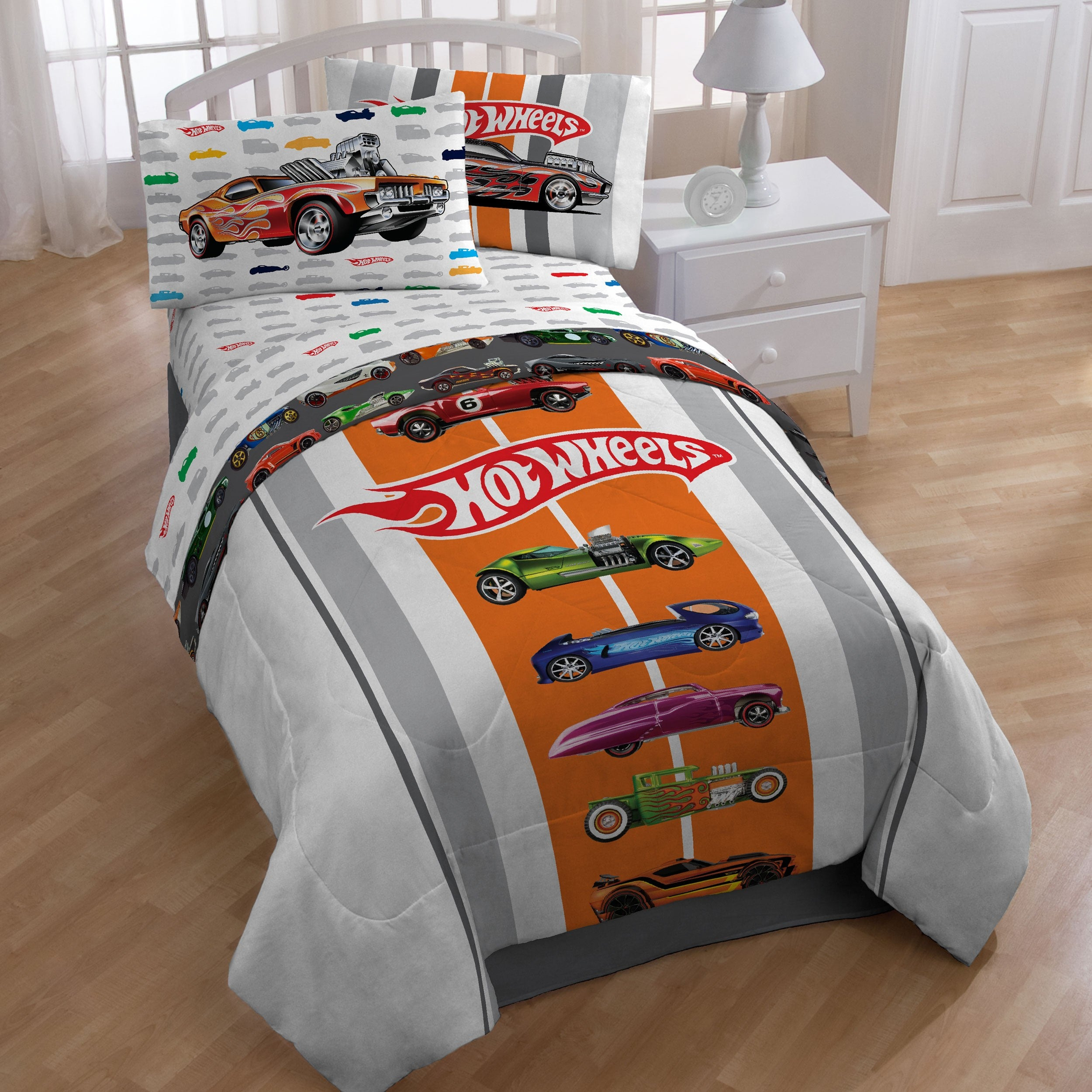 Hot Wheels Twin Size 4 Piece Bed In A Bag With Sheet Set with size 2500 X 2500