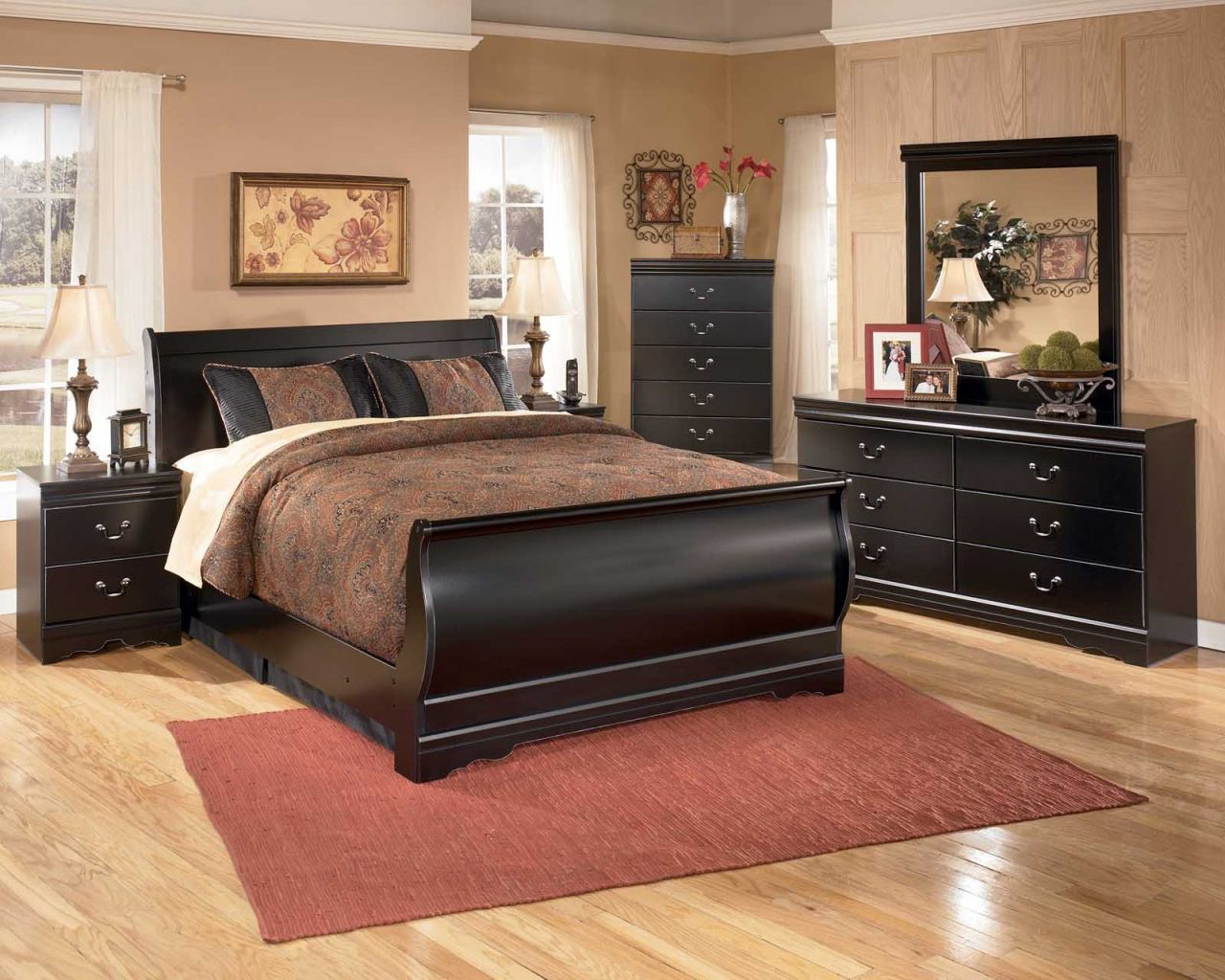 Huey Vineyard 4 Piece Sleigh Bedroom Set In Black for dimensions 1280 X 1024