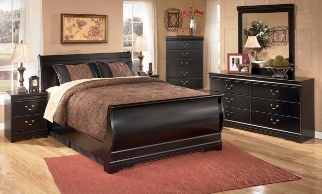 Huey Vineyard 4 Piece Sleigh Bedroom Set In Black inside proportions 1280 X 1024