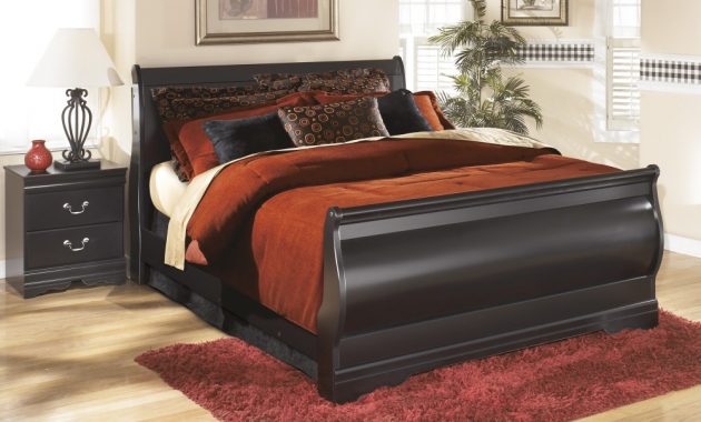 Huey Vineyard Queen Sleigh Bed in proportions 1000 X 800