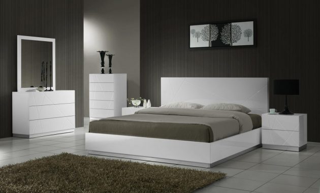 Jm Naples Platform Bedroom Set In White Lacquer throughout size 1279 X 898