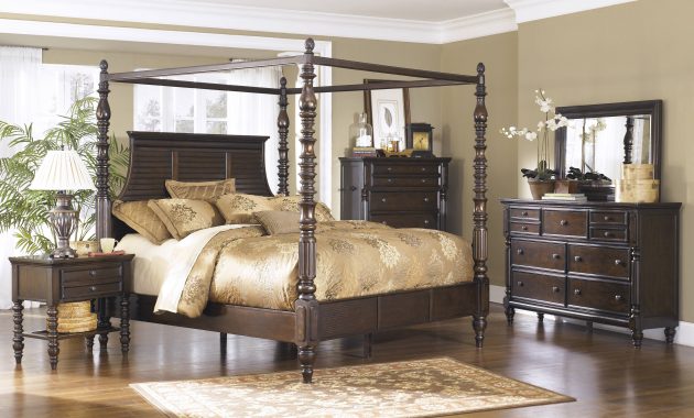 Key Town Dark Brown Wood 5pc Bedroom Set Wking Canopy Bed The within measurements 3198 X 2400