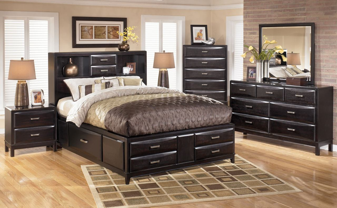 Kira Storage Panel Bedroom Set In Black with sizing 1280 X 791