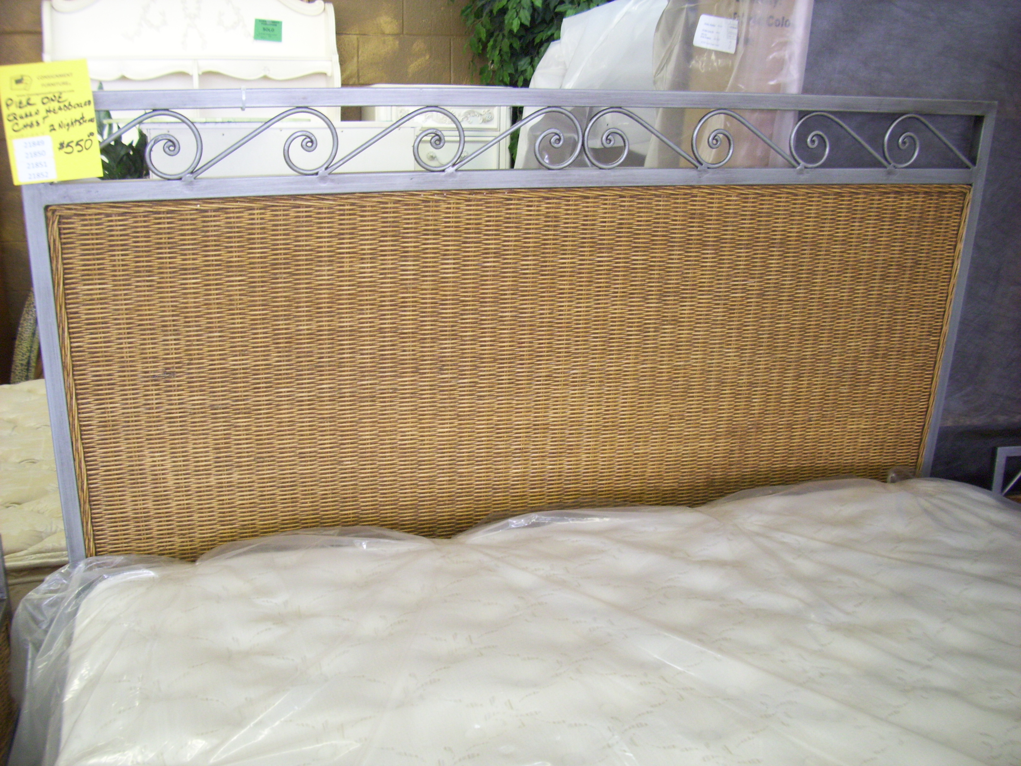 Likable White Wicker Bedroom Set Collectibles Sold Furniture with proportions 3296 X 2472