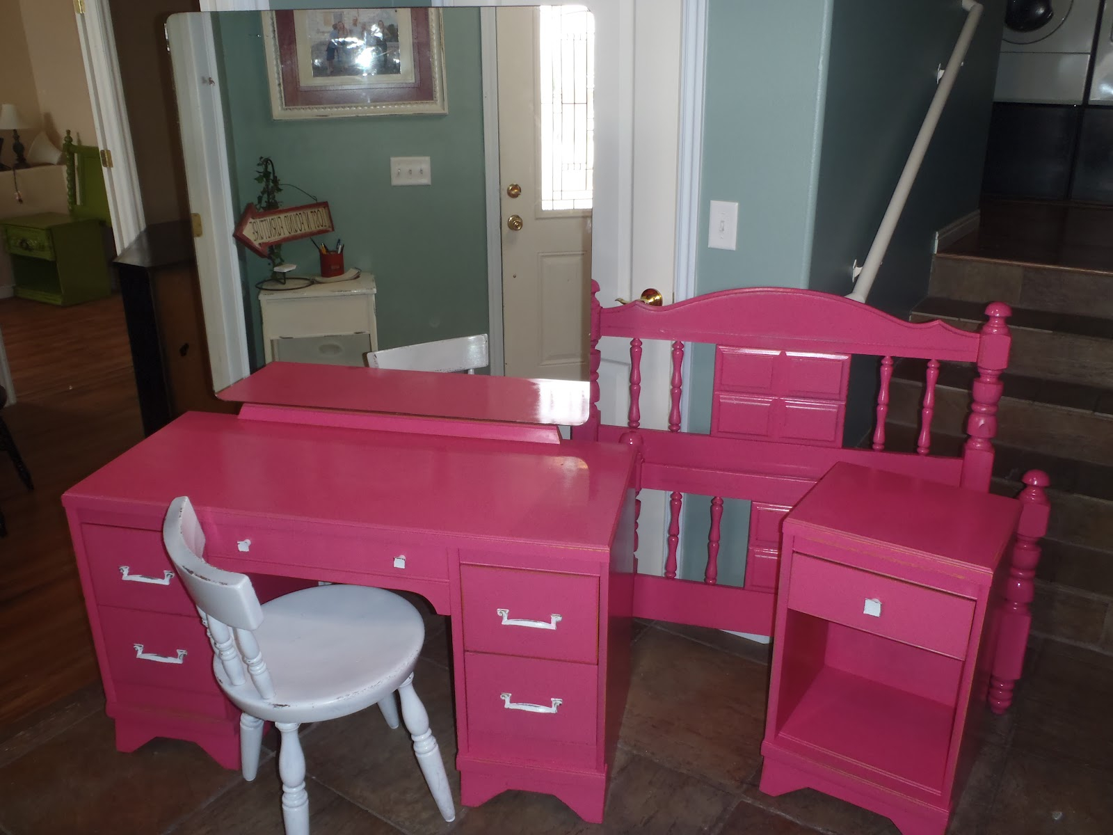 Lost N Found Furniture Wild Child Hot Pink Bedroom Set inside size 1600 X 1200