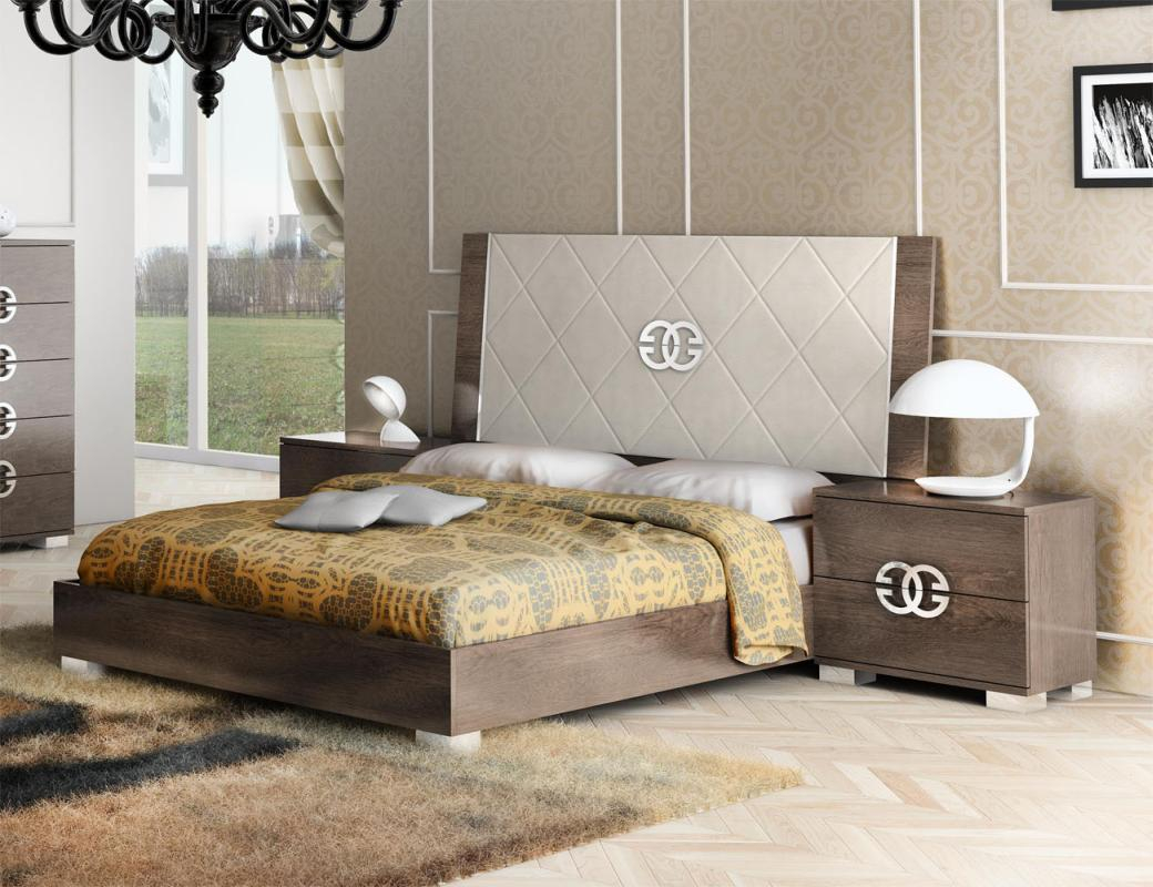 Made In Italy Elegant Leather High End Bedroom Sets within measurements 1040 X 800