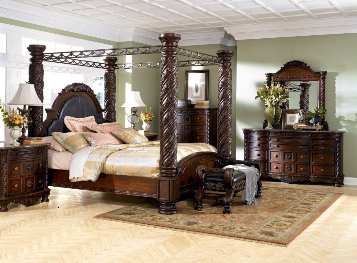 Mid Century King Size Bedroom Sets With 4 Big Pillars Curved Dark in proportions 1200 X 885