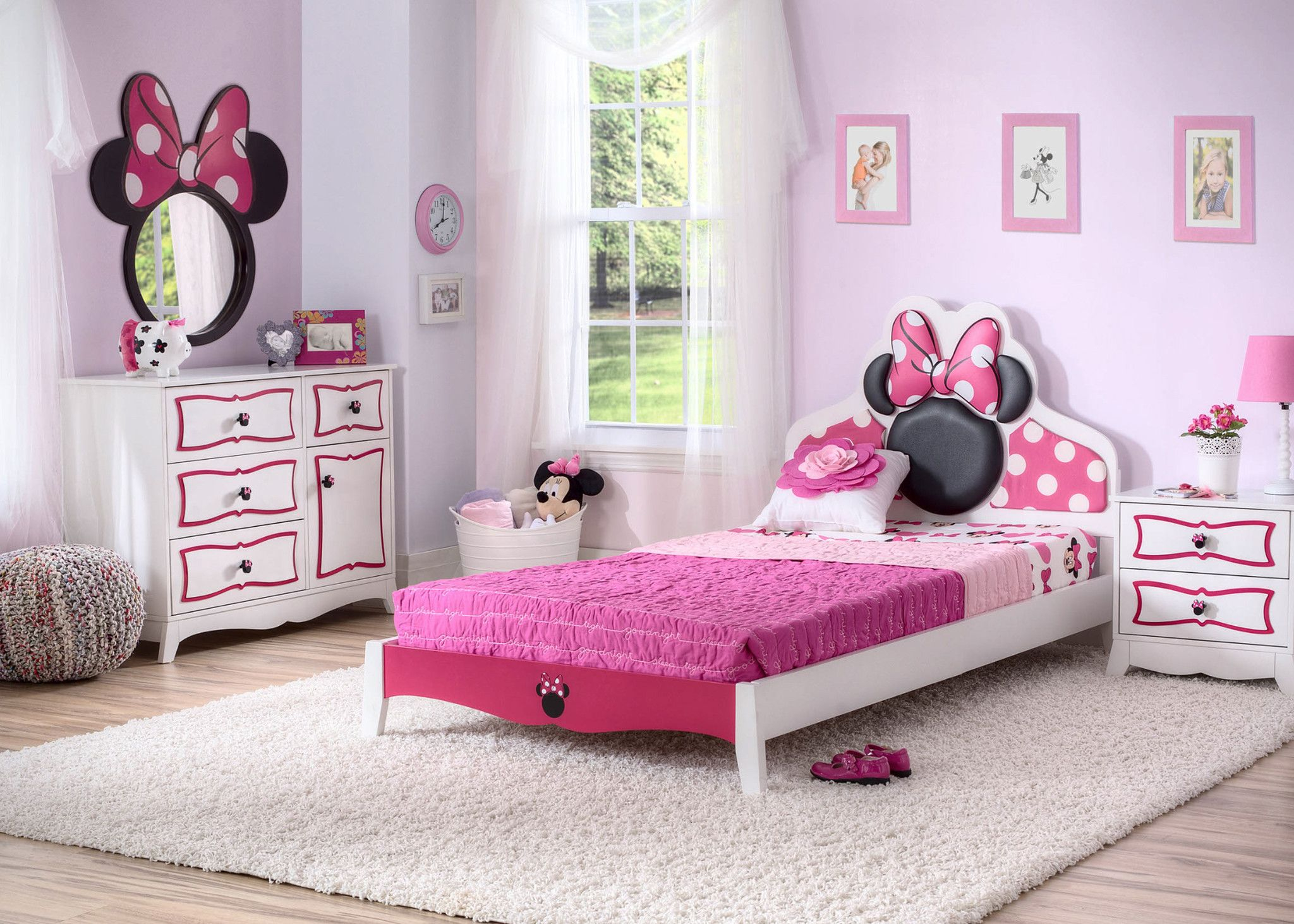 Minnie Mouse Wooden Twin Bedroom Collection Gemmas Bedroom with regard to measurements 2048 X 1463