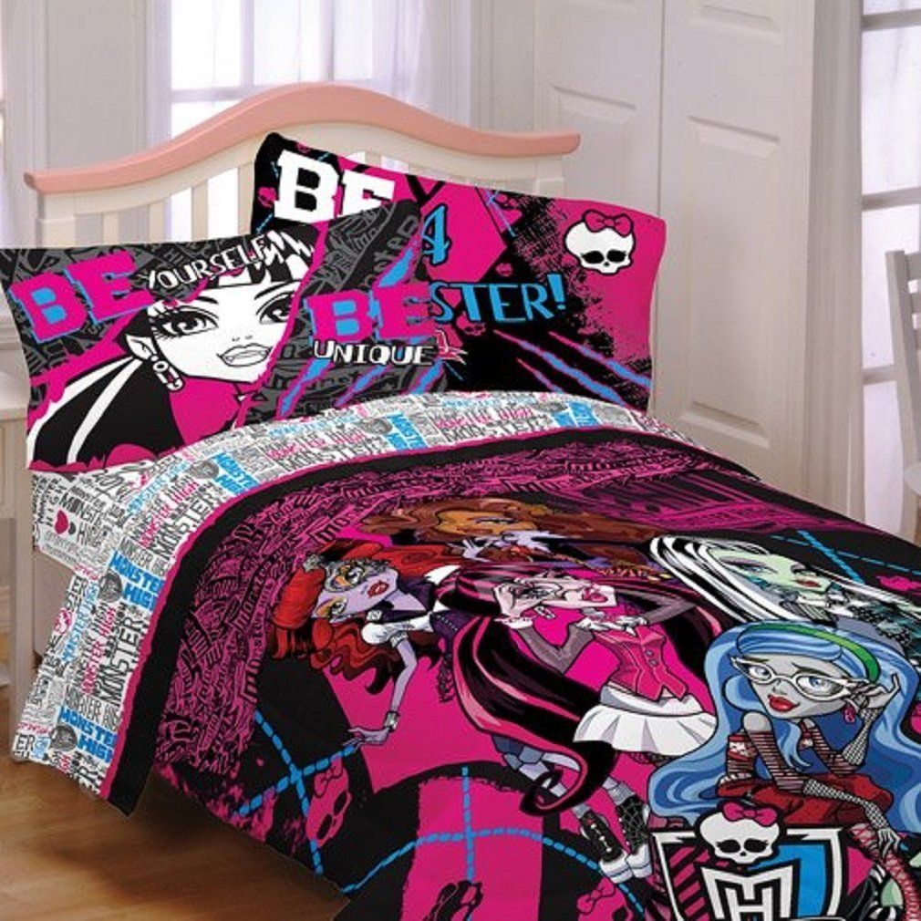 Monster High Ghoulie Gang Bedding Bed In A Bag Twinfull Comforter in size 1010 X 1010