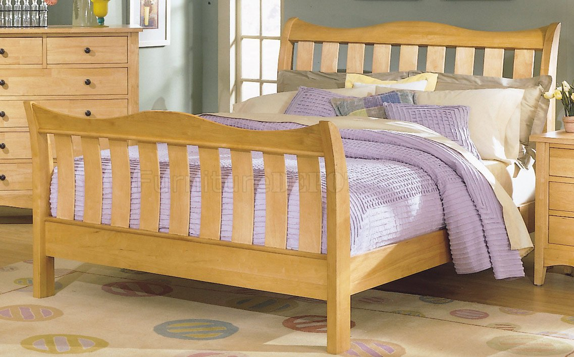Natural Wood Finish Casual 5pc Bedroom Set Wsleigh Bed intended for size 1137 X 708