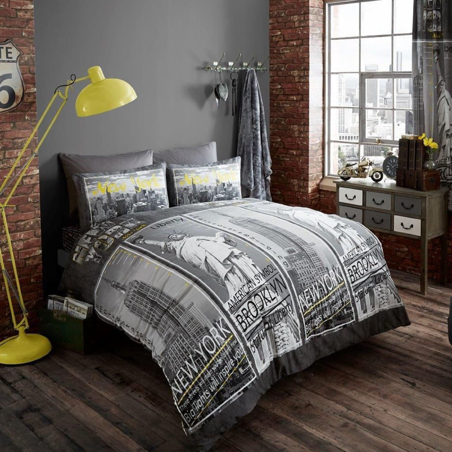 New York City Skyline Bedding Nyc Themed Bedroom Ideas Total Fab throughout size 1500 X 1500