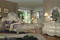 Ornate Bedroom Furniture Sets Traditional Bedroom throughout size 1400 X 742