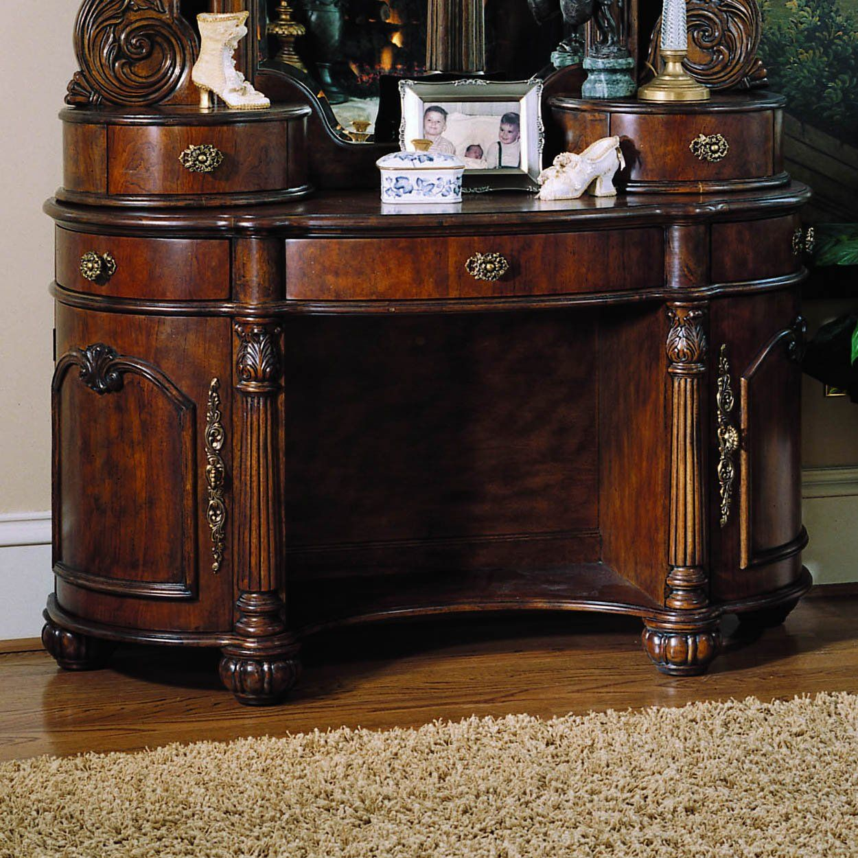 Pulaski Furniture 242127 Bedroom Vanity Edwardian 1500 Home throughout measurements 1250 X 1250