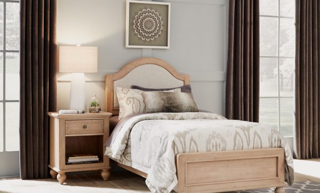 Romford Standard 2 Piece Bedroom Set in proportions 4000 X 4000