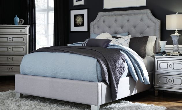 Standard Furniture Windsor 4 Piece Upholstered Bedroom Set In Silver regarding size 1600 X 1257