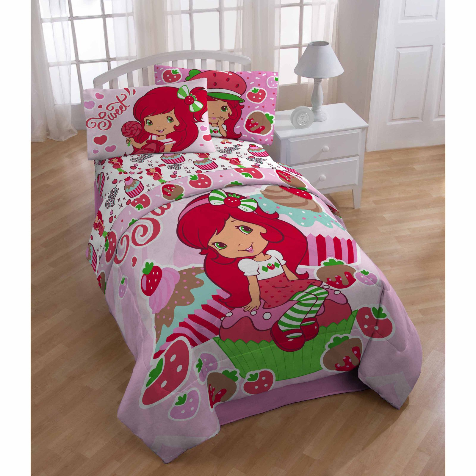 Strawberry Shortcake Sweet Cupcake Toddler Bed Set Iconix inside measurements 1600 X 1600