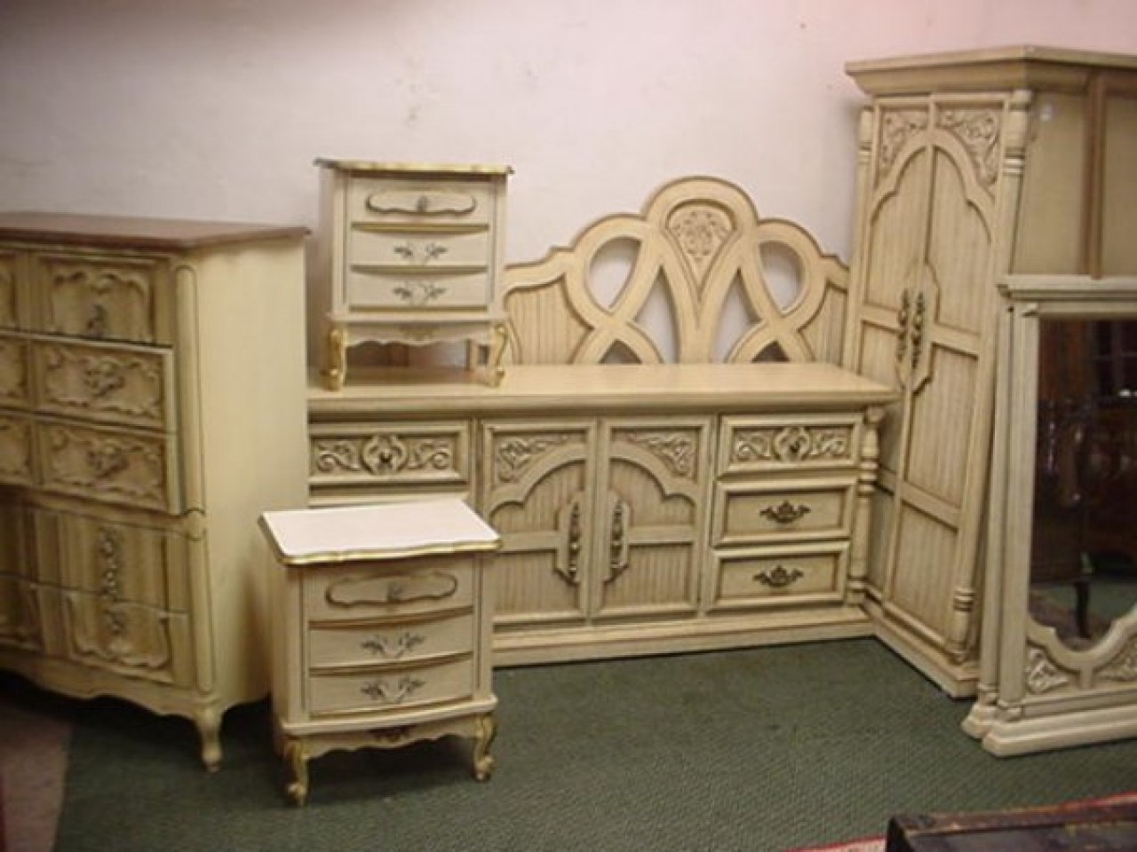 The French Provincial Bedroom Furniture Show Gopher Decorate inside proportions 1280 X 960