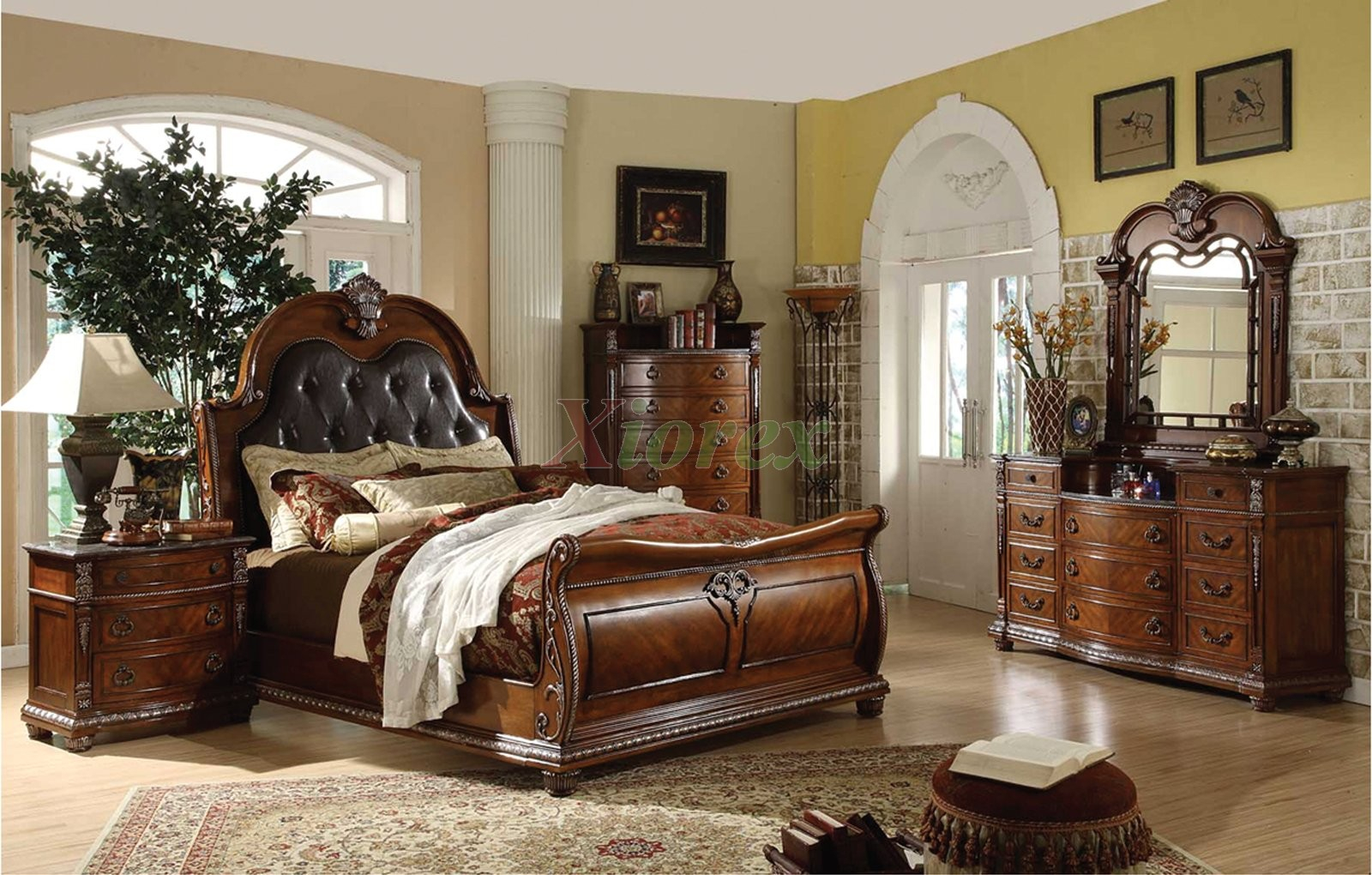 Traditional Sleigh Bedroom Furniture Set With Leather Headboard 106 within size 1600 X 1020
