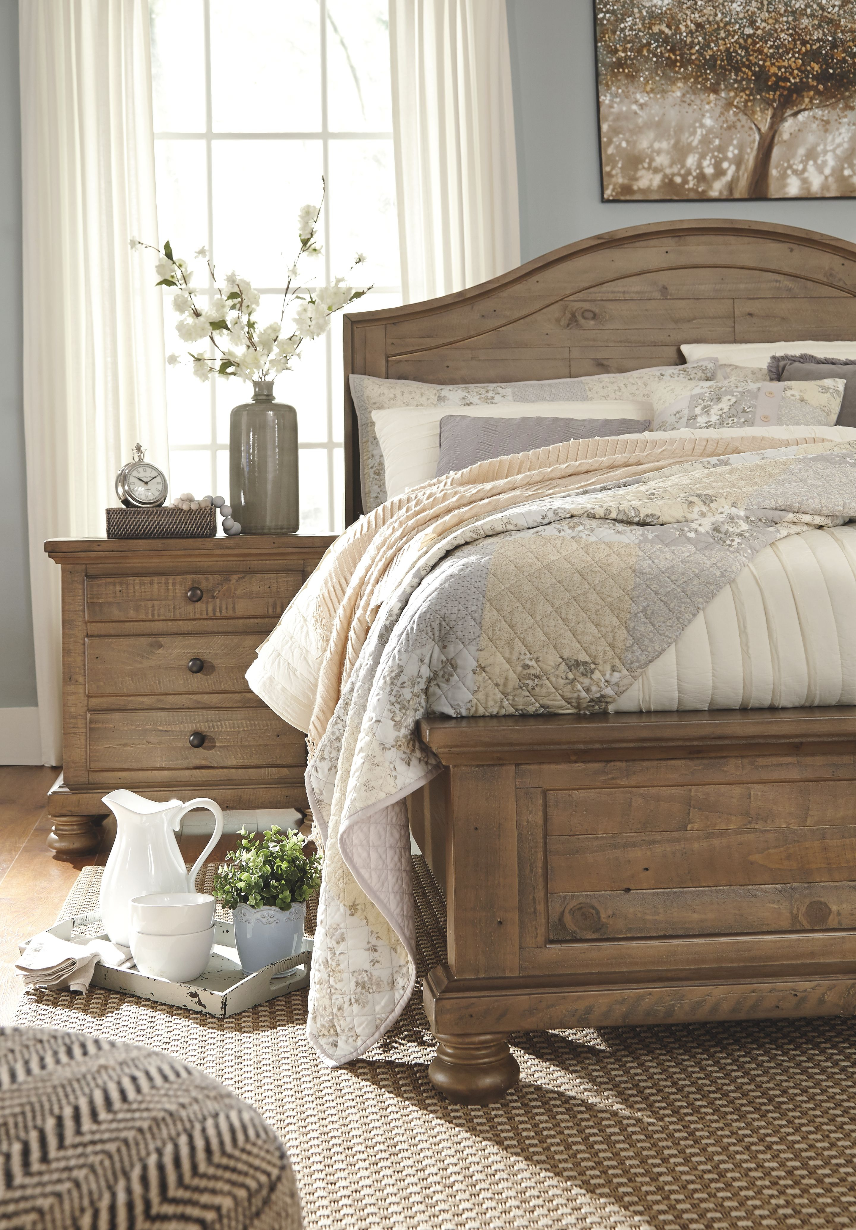 Trishley Nightstand In 2019 Products Bedroom Furniture Sets regarding measurements 2880 X 4135