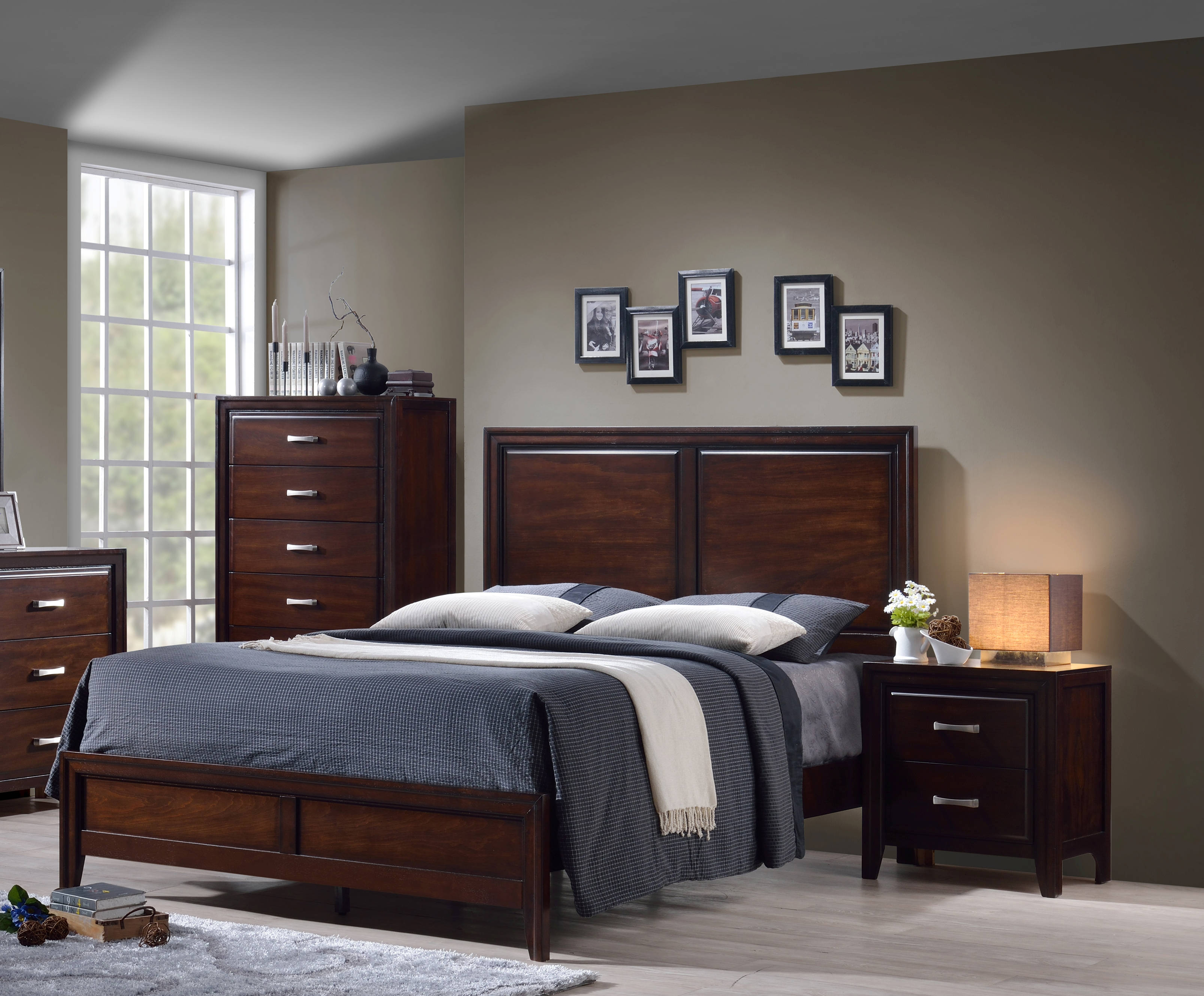 United Furniture Agathis Merlot 2pc Bedroom Set With King Panel Bed within proportions 3214 X 2660