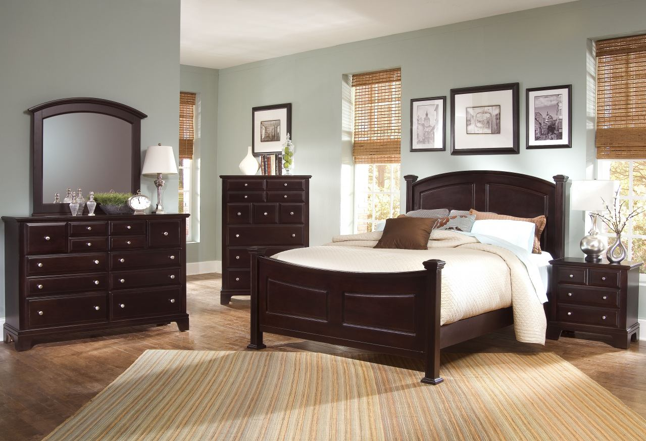 Vaughan Basset Hamiltonfranklin Panel Bedroom Set B In Merlot pertaining to sizing 1279 X 873