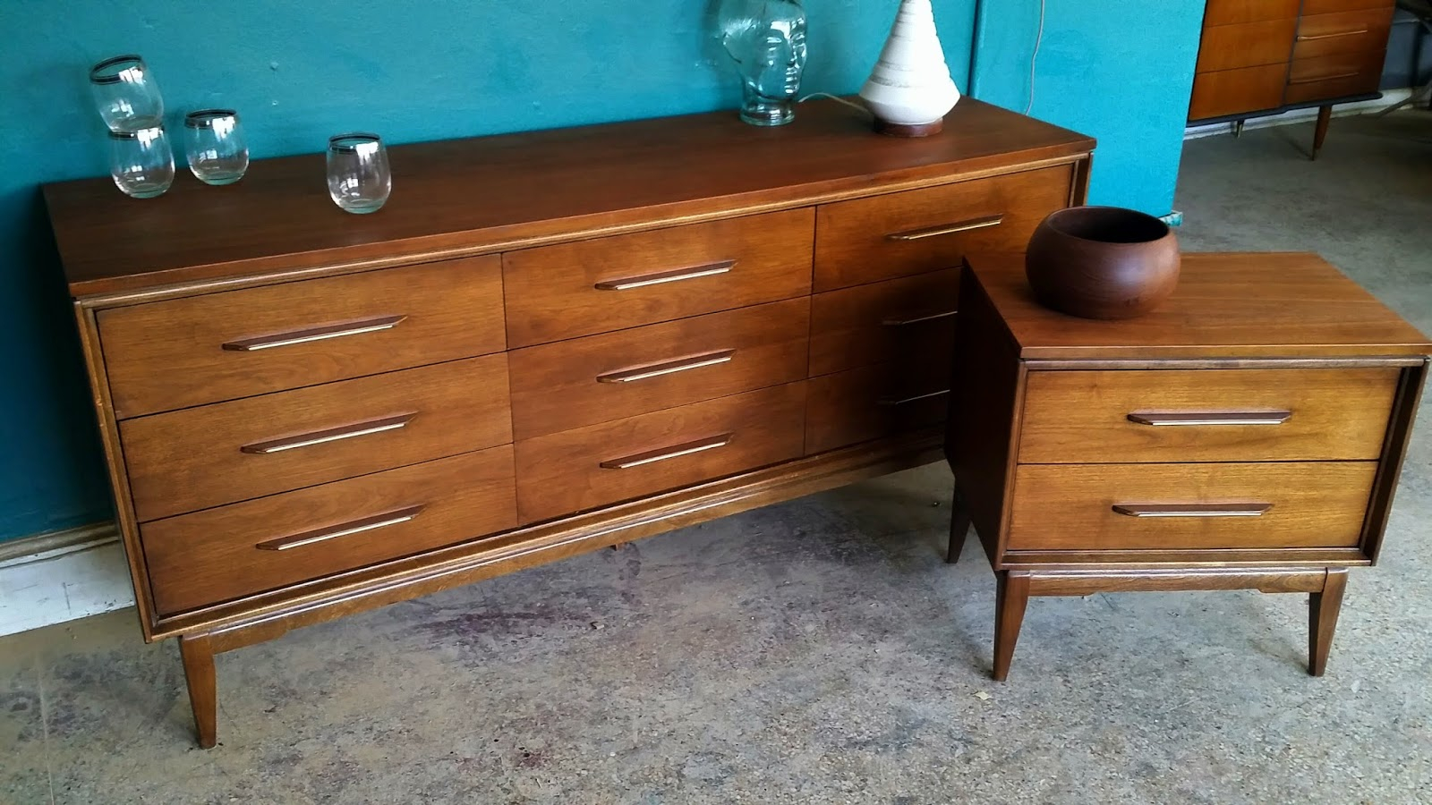 Vintage Ground Mid Century Bedroom Set Nine Drawer Dresser And regarding size 1600 X 900