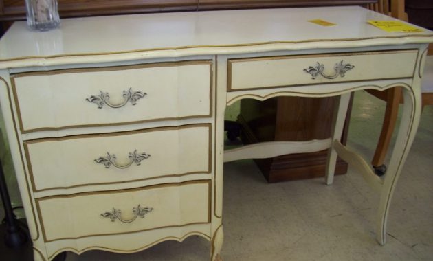 Vintage White French Provincial Bedroom Furniture Bedroom Furniture within proportions 1024 X 768