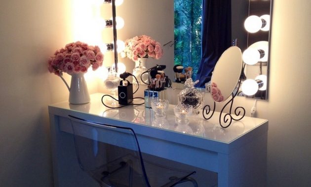 White Vanity Set With Lights White Makeup Vanity Kayden Vanity Set within size 1024 X 1365