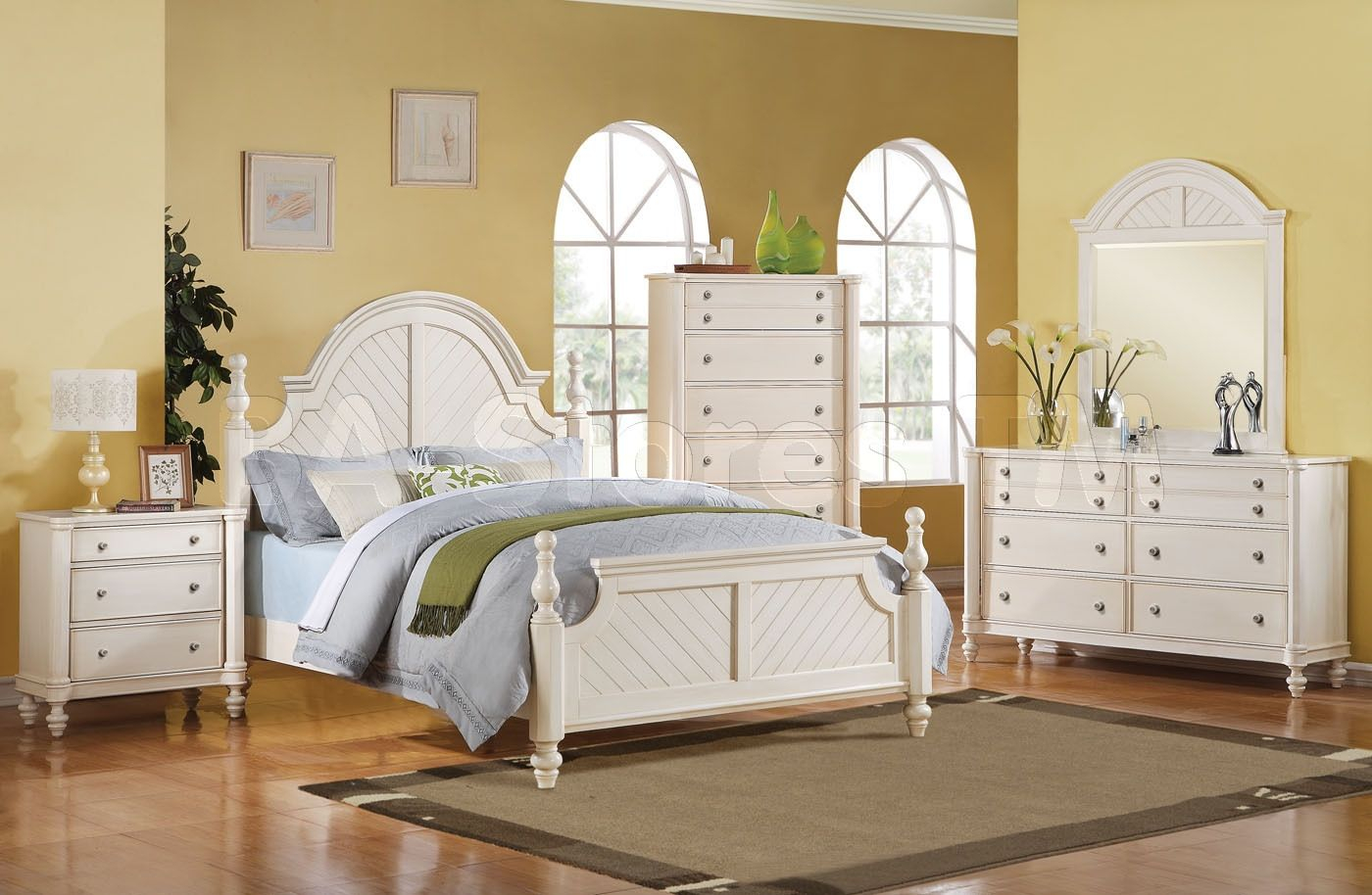 White Vintage Bedroom Furniture Home Antique White Bedroom with regard to proportions 1400 X 914