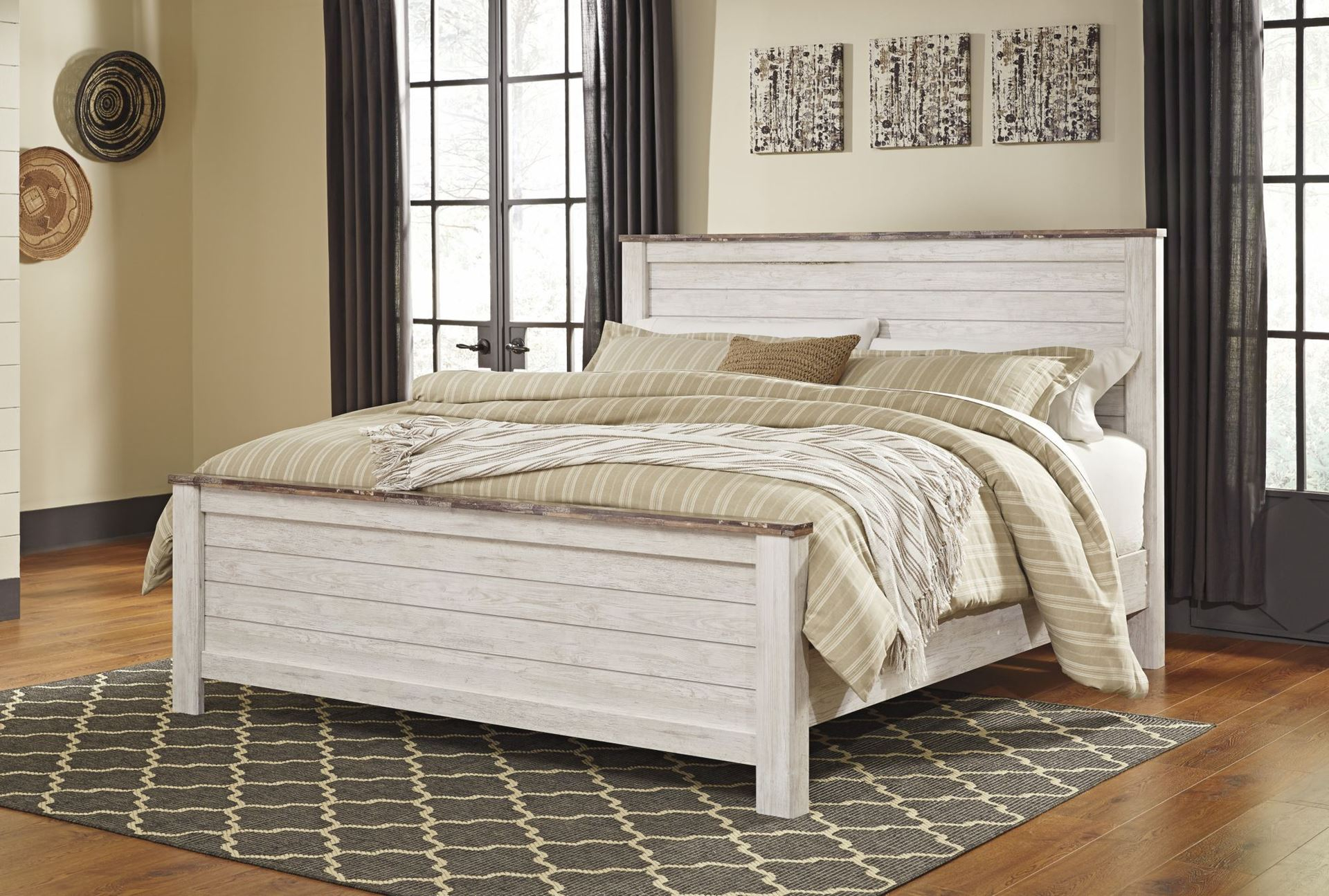 Willowton King Panel Bed with size 1920 X 1295