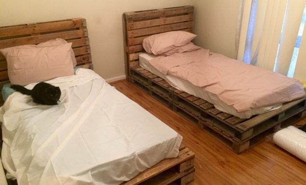 Wooden Pallet Single Beds Projects To Try Pallet Bed Frames with regard to sizing 1334 X 1000