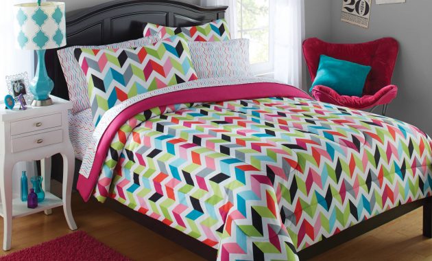 Your Zone Bright Chevron Print Bed In A Bag Set 1 Each in sizing 2000 X 2000