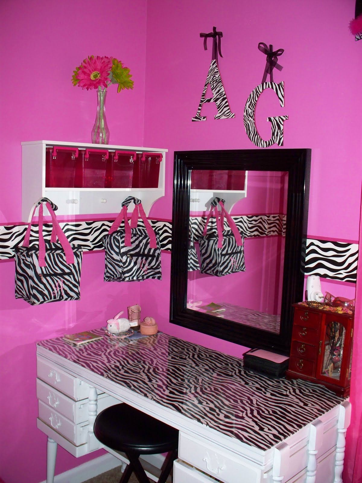 Zebra Bedroom Hot Pink Zebra Room Zebra Print Bedroom Set pertaining to proportions 1200 X 1600