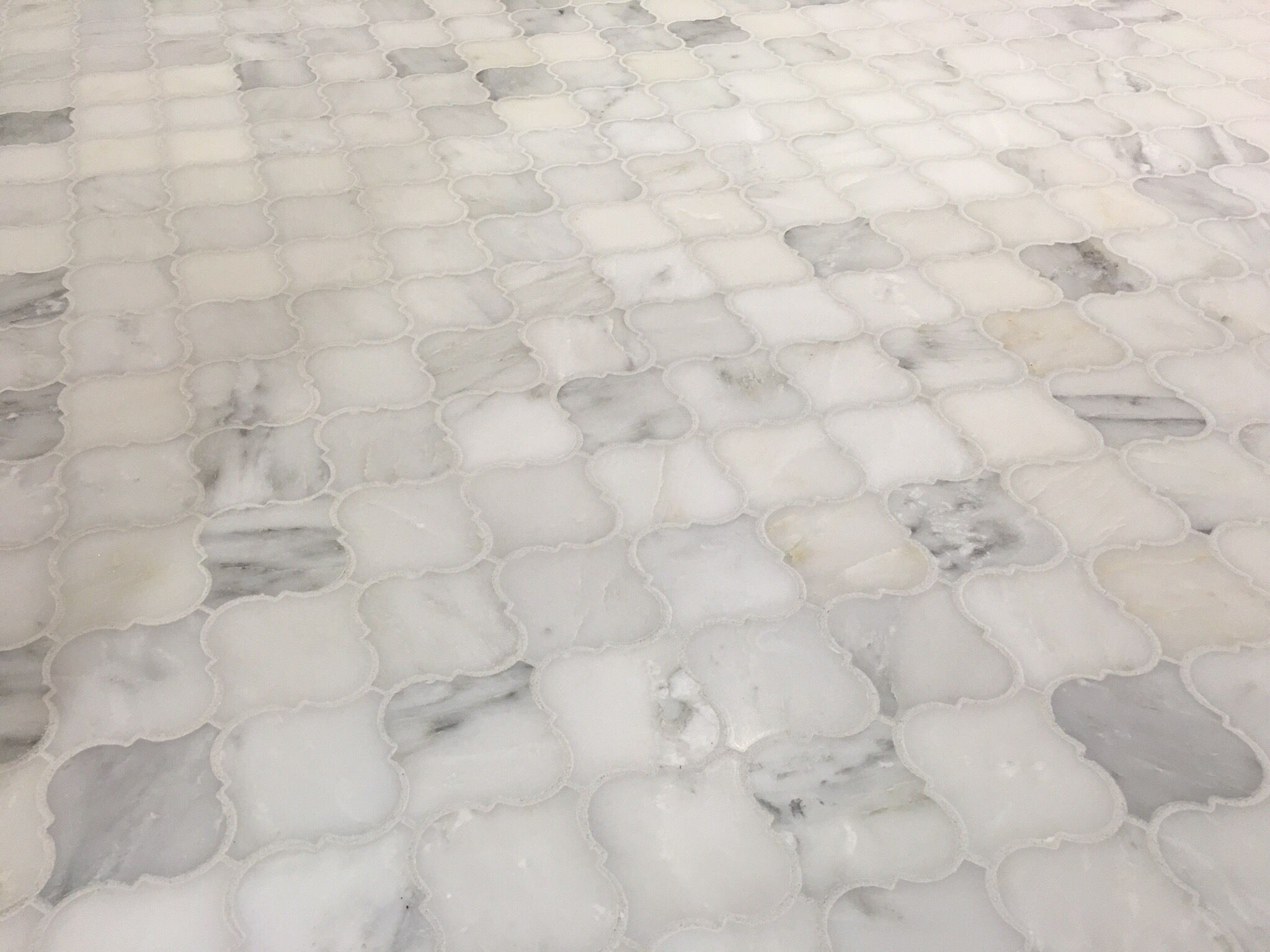Carrera Marble Arabesque Mosaic Tile Bathroom Floor Marble within dimensions 2048 X 1536